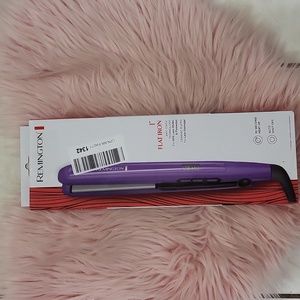 SALE!! Brand New Remington Flat Iron-1"